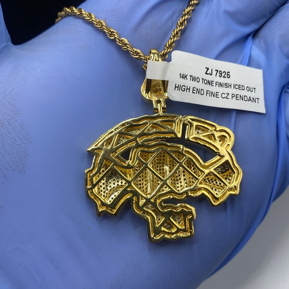 Get Money 1st | 14k Gold Two-Tone | High End CZ Pendant w 22’ Gold Rope Chain - Picture 5 of 6
